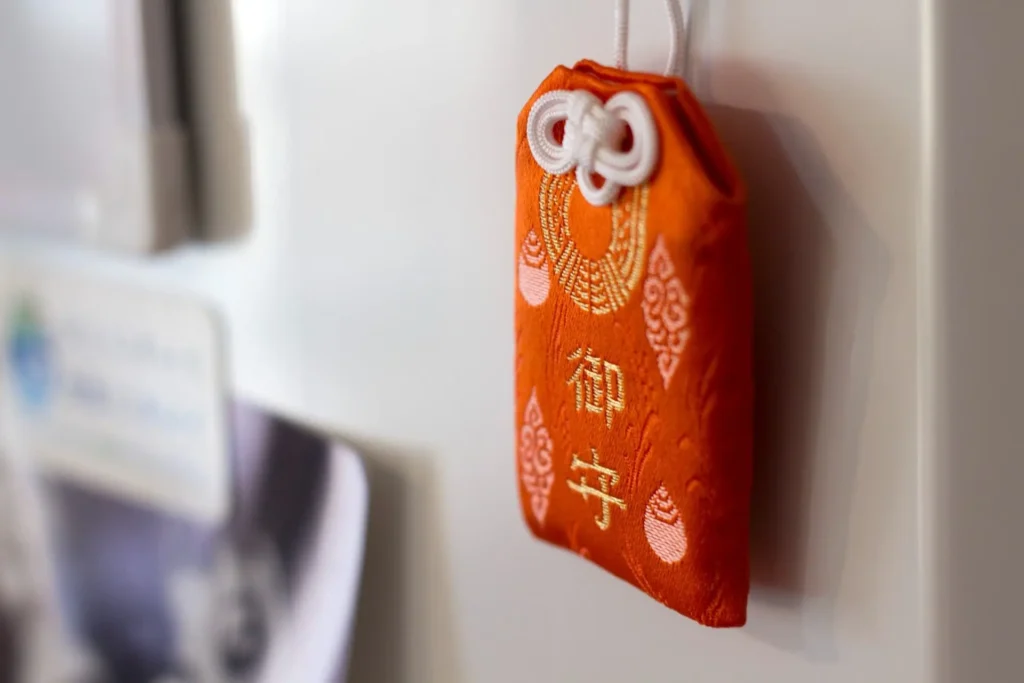 omamori amuleto suerte y protección